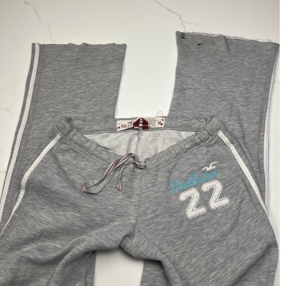 Hollister Sweatpants Womens Medium Gray Flare Leg Side Stripe Y2K 22 Graphic